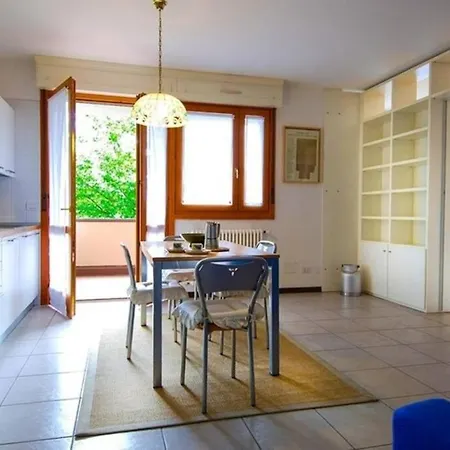 Ur-nest Fantin * بولونيا